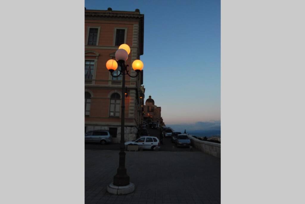 Suite Cagliari -97- ภายนอก รูปภาพ